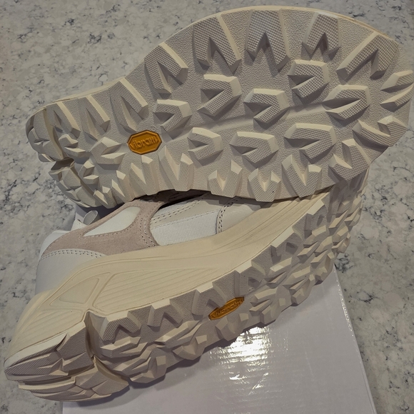 Brandblack Aura 130 sneaker OG White Vibram® RollinGait Sole Size 9.5 NIB - Picture 12 of 16